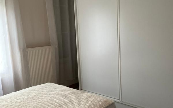 Maison à vendre    2 pièces •  Saintes