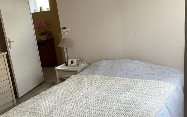 Maison à vendre    2 pièces •  Saintes