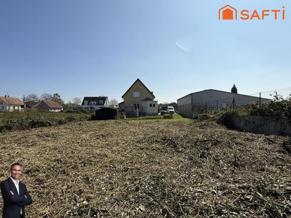 Superbe terrain constructible de 5 ares, libre de constructeur et hors lotissement !