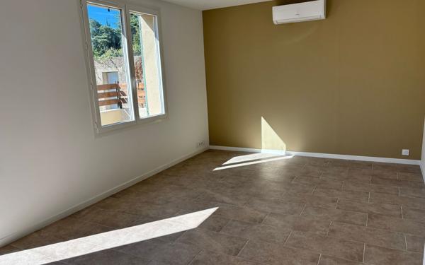 Maison à vendre    3 pièces • 64 m2 Vedène