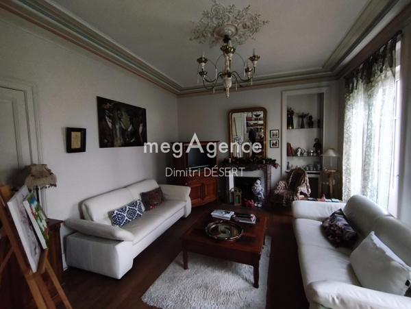 Maison à SAINT-GEORGES-DES-GROSEILLERS, 61100 - 10 pièces 193m²