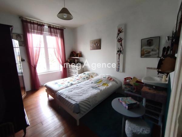 Maison à SAINT-GEORGES-DES-GROSEILLERS, 61100 - 10 pièces 193m²