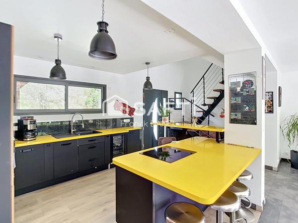 Maison 6 pièces, 5 chambres dans un terrain de 6800m2