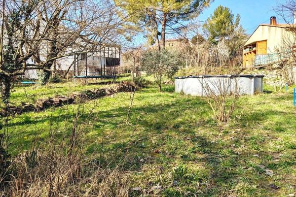 Fuveau - Terrain à bâtir 650 m2 - libre constructeur - possibilité maison R+1