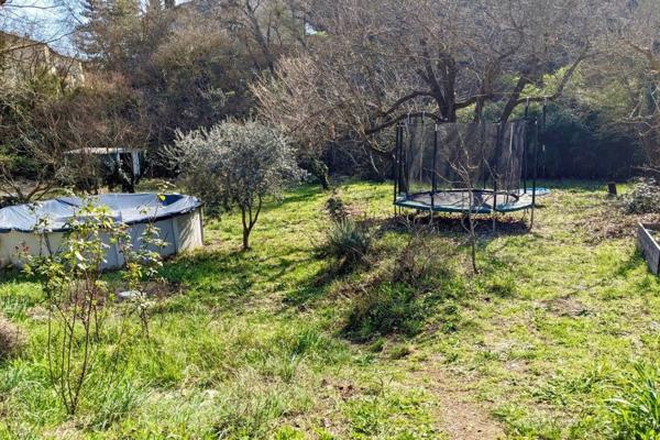 Fuveau - Terrain à bâtir 650 m2 - libre constructeur - possibilité maison R+1