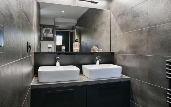 Saint Didier au Mont d'Or - Dernier étage - Appartement T3 de 70m2 env - 1 cave