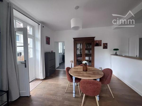 VINEUIL SAINT FIRMIN : Coup de cœur pour cet appartement F3 lumineux et fonctionnel à louer meublé.
