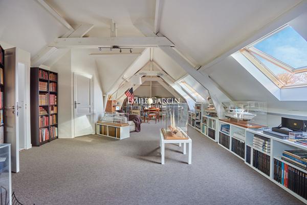 A vendre-Maison La Celle Saint Cloud -10 pièce(s) 265 m2-jardin