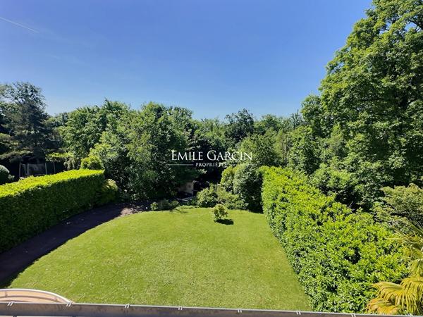 A vendre-Maison La Celle Saint Cloud -10 pièce(s) 265 m2-jardin