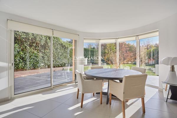 A vendre-Maison La Celle Saint Cloud -10 pièce(s) 265 m2-jardin