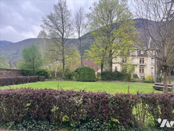 APPARTEMENT AVEC GARAGE ET PARKING