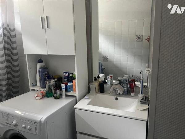 APPARTEMENT AVEC GARAGE ET PARKING