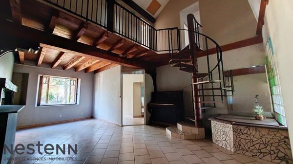 A Vendre Maison 4 Chambres + appartement T2, garages et dependance a Cazeres