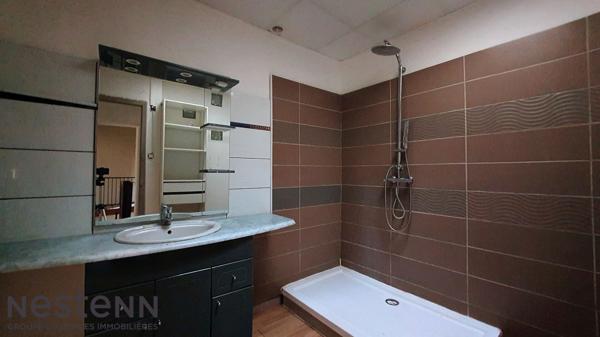 A Vendre Maison 4 Chambres + appartement T2, garages et dependance a Cazeres