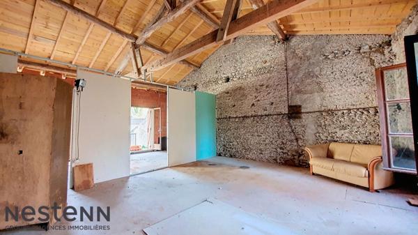 A Vendre Maison 4 Chambres + appartement T2, garages et dependance a Cazeres