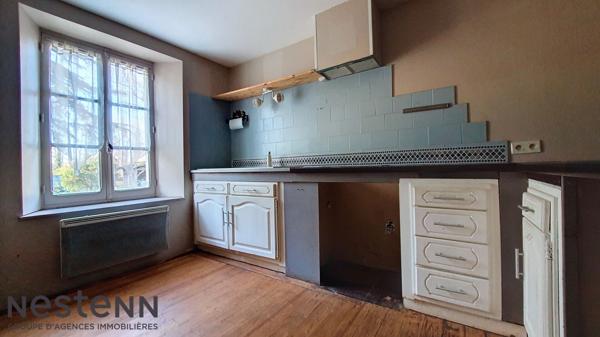 A Vendre Maison 4 Chambres + appartement T2, garages et dependance a Cazeres