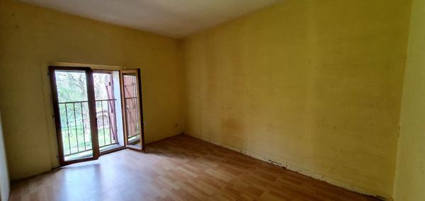 A Vendre Maison 4 Chambres + appartement T2, garages et dependance a Cazeres