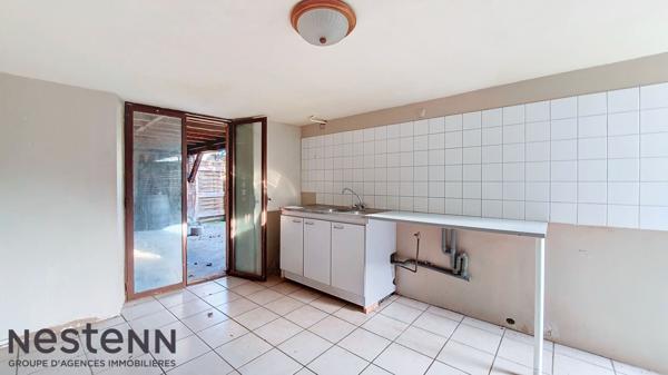 A Vendre Maison 4 Chambres + appartement T2, garages et dependance a Cazeres