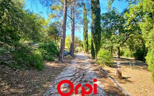 Maison à vendre    5 pièces • 117 m2 La Cadière-d'Azur