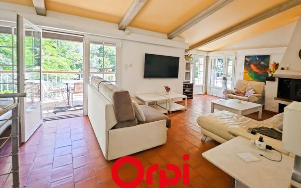 Maison à vendre    5 pièces • 117 m2 La Cadière-d'Azur