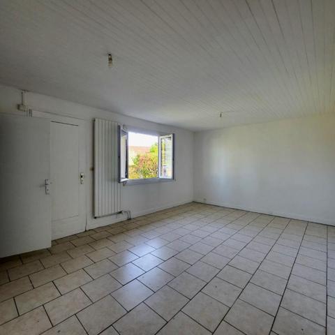 Maison, 85 m², plain-pied, Dreux (28100), 3 chambres, garage, terrain clos 458 m². Prix HAI : 174 700