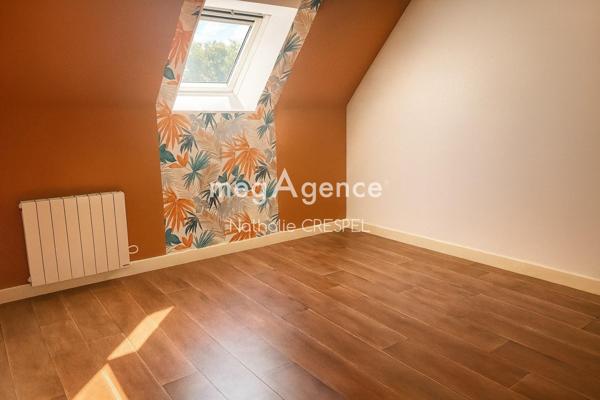 Maison à AMBRIERES-LES-VALLEES, 53300 - 4 pièces 146m²