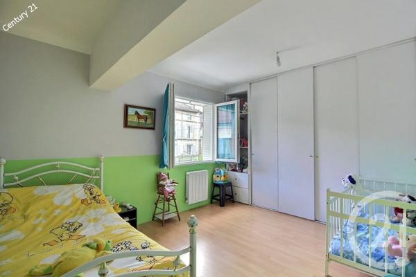 Maison à vendre  6 pièces - 150 m 2   CHATEAU THIERRY  - 02