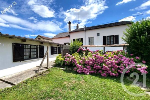 Maison à vendre  6 pièces - 150 m 2   CHATEAU THIERRY  - 02
