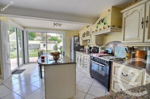 Maison à vendre  6 pièces - 150 m 2   CHATEAU THIERRY  - 02