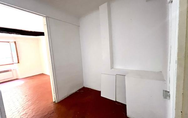 Immeuble à vendre    5 pièces • 132,65 m2 Vence