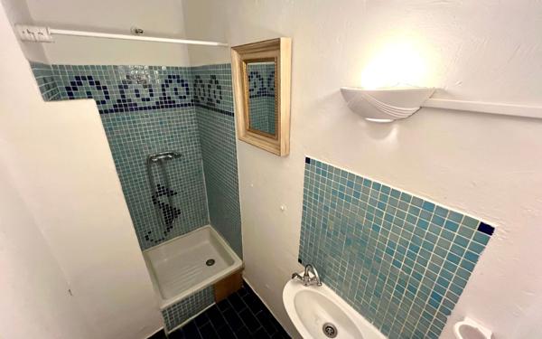 Immeuble à vendre    5 pièces • 132,65 m2 Vence