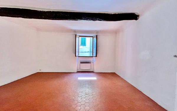 Immeuble à vendre    5 pièces • 132,65 m2 Vence