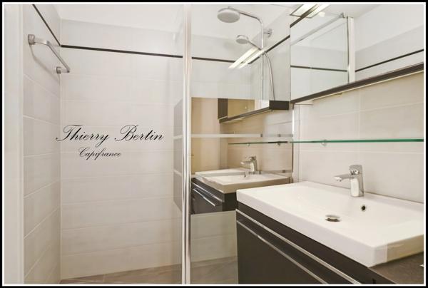 Appartement à vendre 3 pièces FREJUS (83)