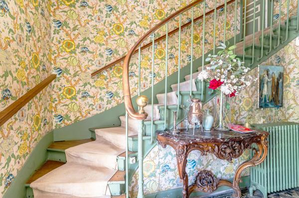 Magnifique maison de famille en meulières avec un superbe jardin de 1300m2