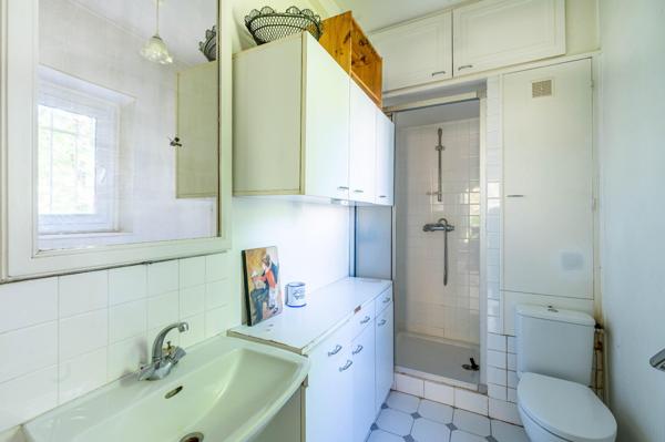 Magnifique maison de famille en meulières avec un superbe jardin de 1300m2