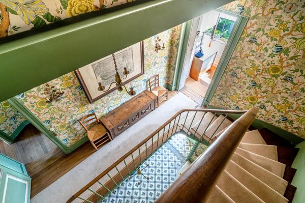 Magnifique maison de famille en meulières avec un superbe jardin de 1300m2