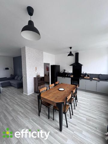Appartement
         3 pièces
        - 82 m² 132 000 € *