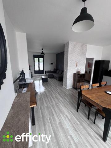 Appartement
         3 pièces
        - 82 m² 132 000 € *