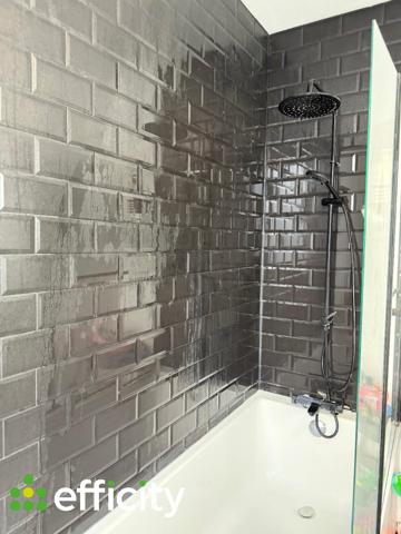 Appartement
         3 pièces
        - 82 m² 132 000 € *