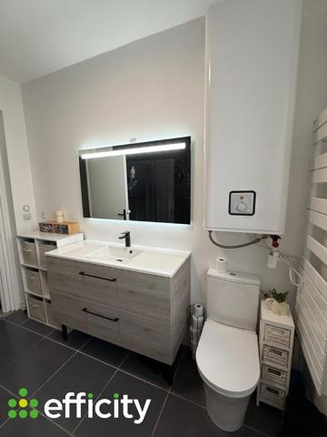Appartement
         3 pièces
        - 82 m² 132 000 € *