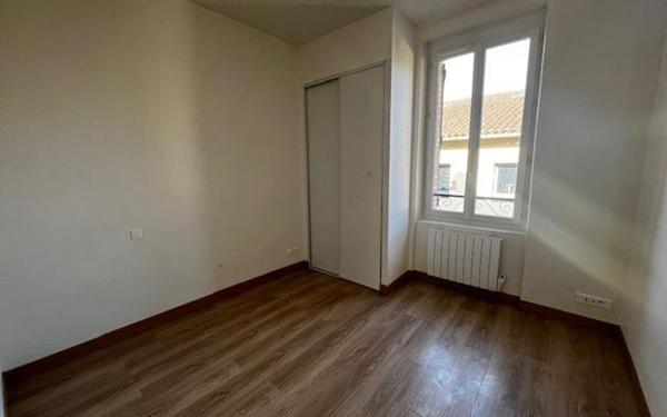 Appartement à louer    3 pièces •  Caussade