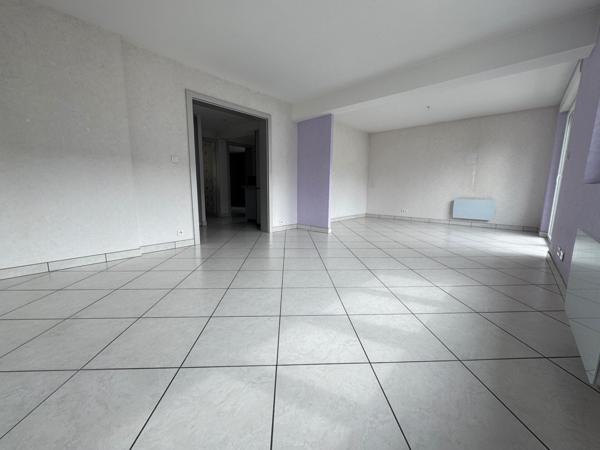 Spacieux F3 rénové de 68 m² avec 2 balcons et 1 garage – Châtenois-les-Forges