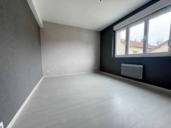 Spacieux F3 rénové de 68 m² avec 2 balcons et 1 garage – Châtenois-les-Forges