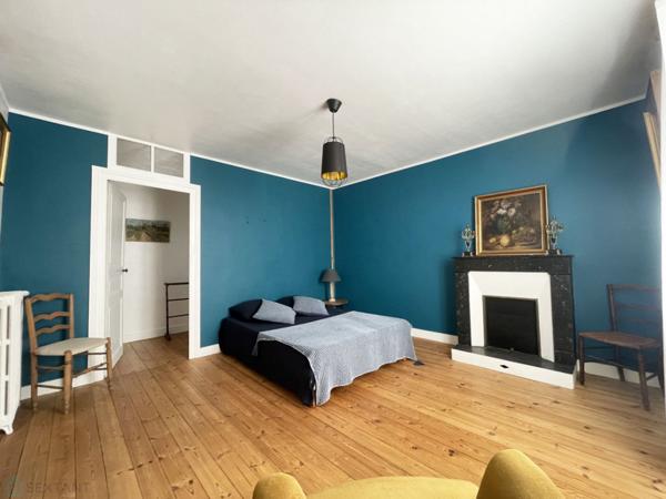 MAISON DE VILLE AVEC 5 CHAMBRES, JARDIN ET GARAGE