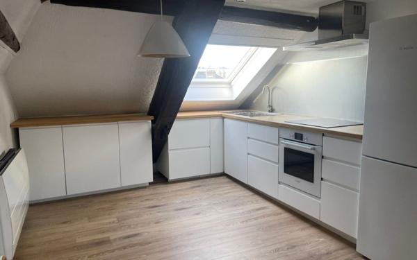 Appartement à louer    3 pièces • 32 m2 Reims