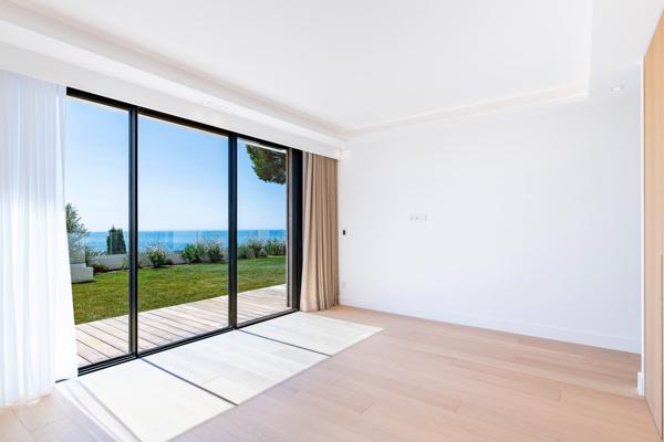 Vente Maison contemporaine Roquebrune-Cap-Martin 6 Pièces 239.25 m²