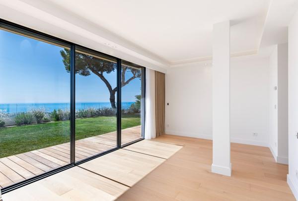 Vente Maison contemporaine Roquebrune-Cap-Martin 6 Pièces 239.25 m²