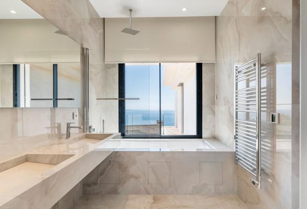 Vente Maison contemporaine Roquebrune-Cap-Martin 6 Pièces 239.25 m²