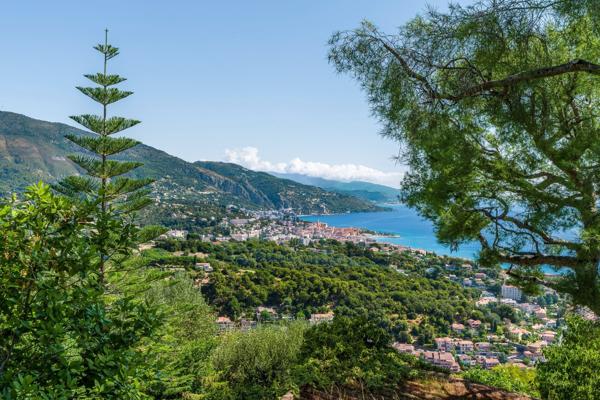 Vente Maison contemporaine Roquebrune-Cap-Martin 6 Pièces 239.25 m²