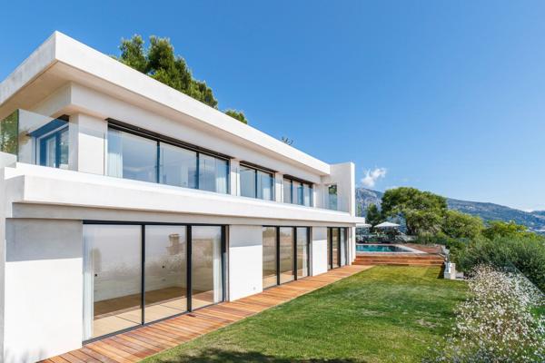 Vente Maison contemporaine Roquebrune-Cap-Martin 6 Pièces 239.25 m²